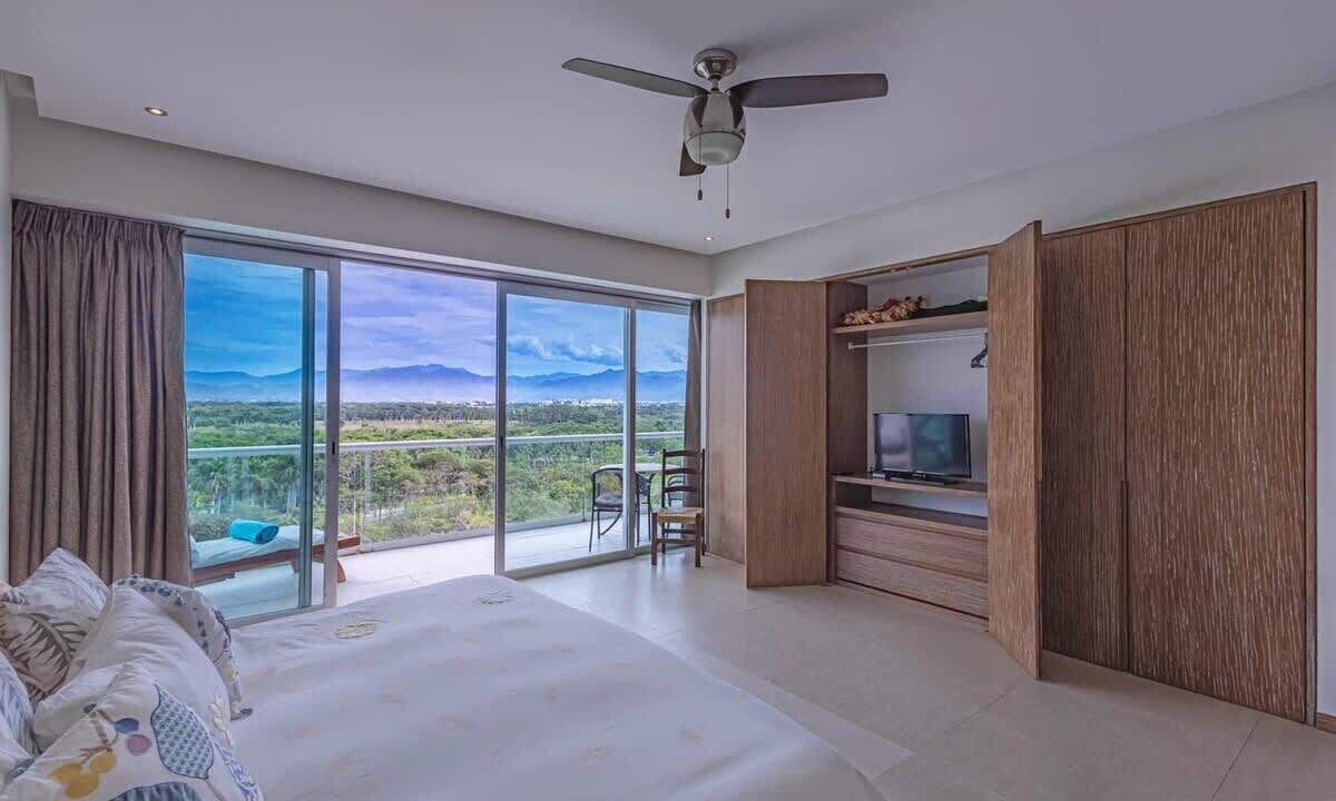 Photo of Patio Balcony in Flamingos