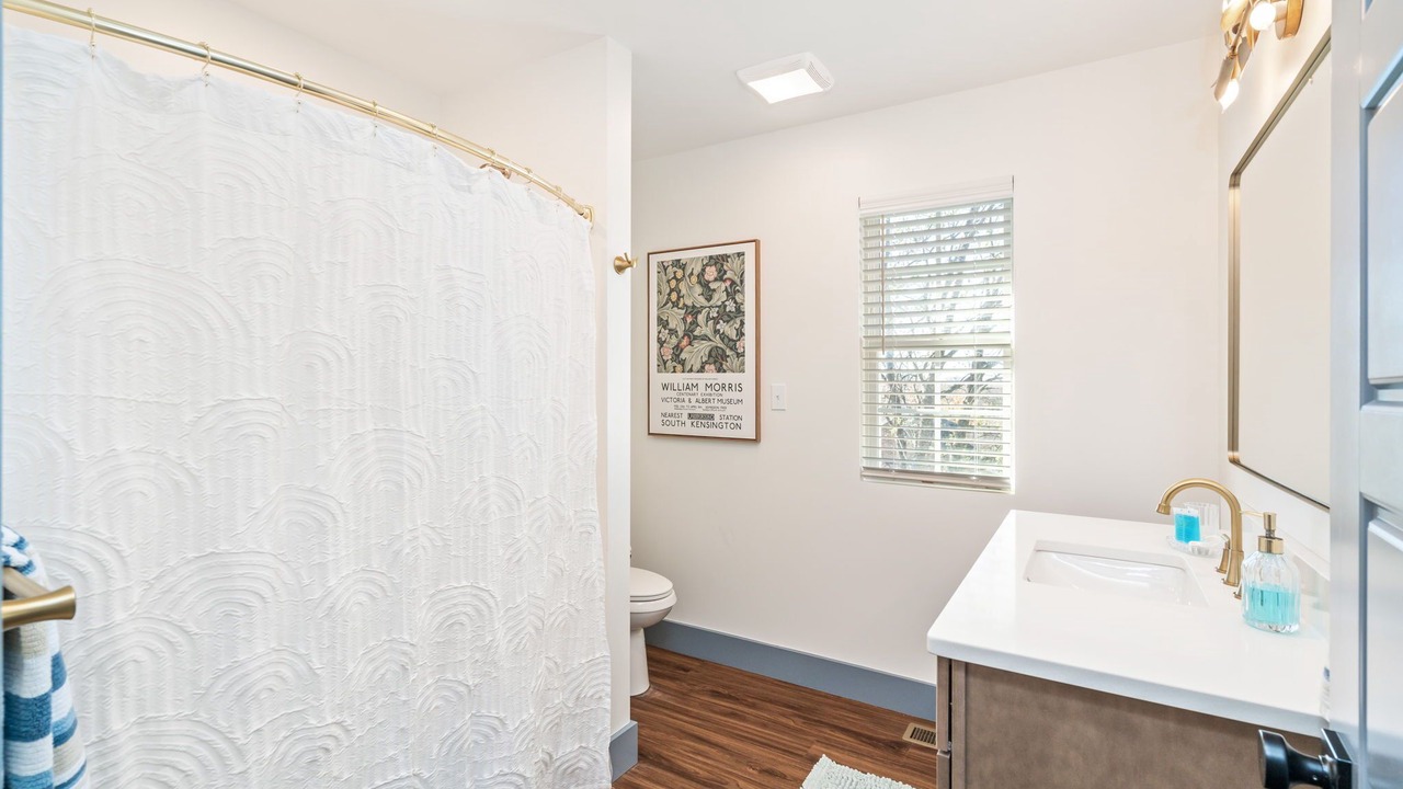 Photo of Bathroom in Powell