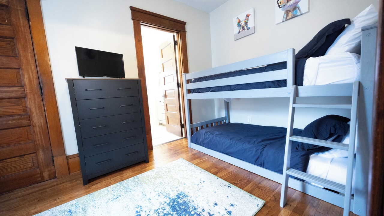 Photo of Bedroom in Wadsworth