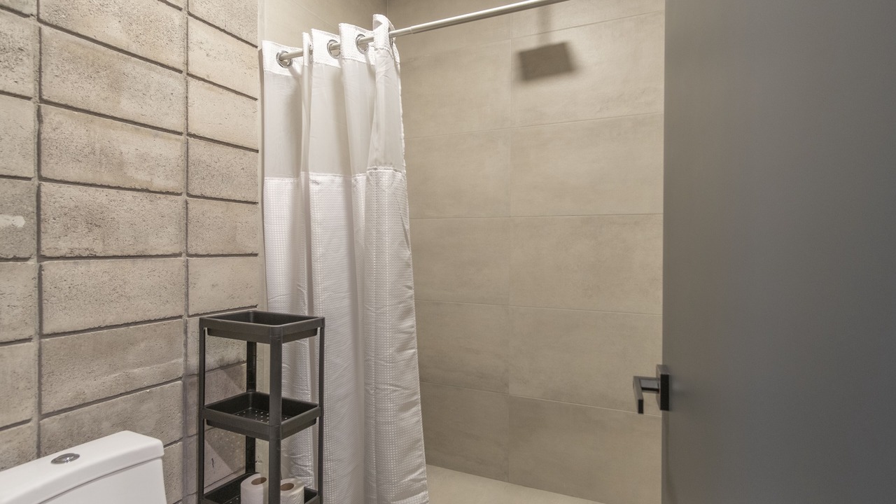 Photo of Bathroom in Anahuac