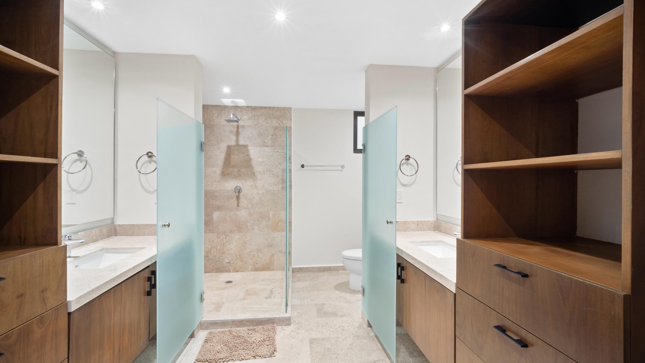 Photo of Bathroom in Miramar