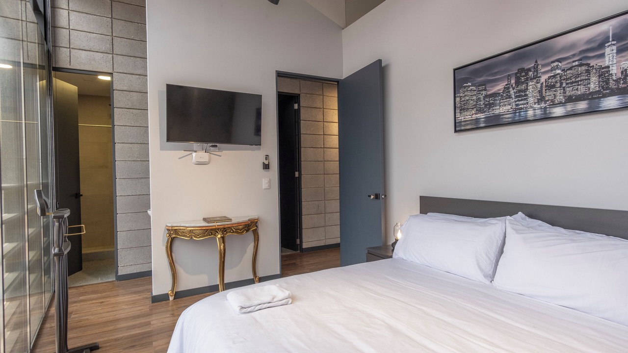 Photo of Bedroom in Anahuac