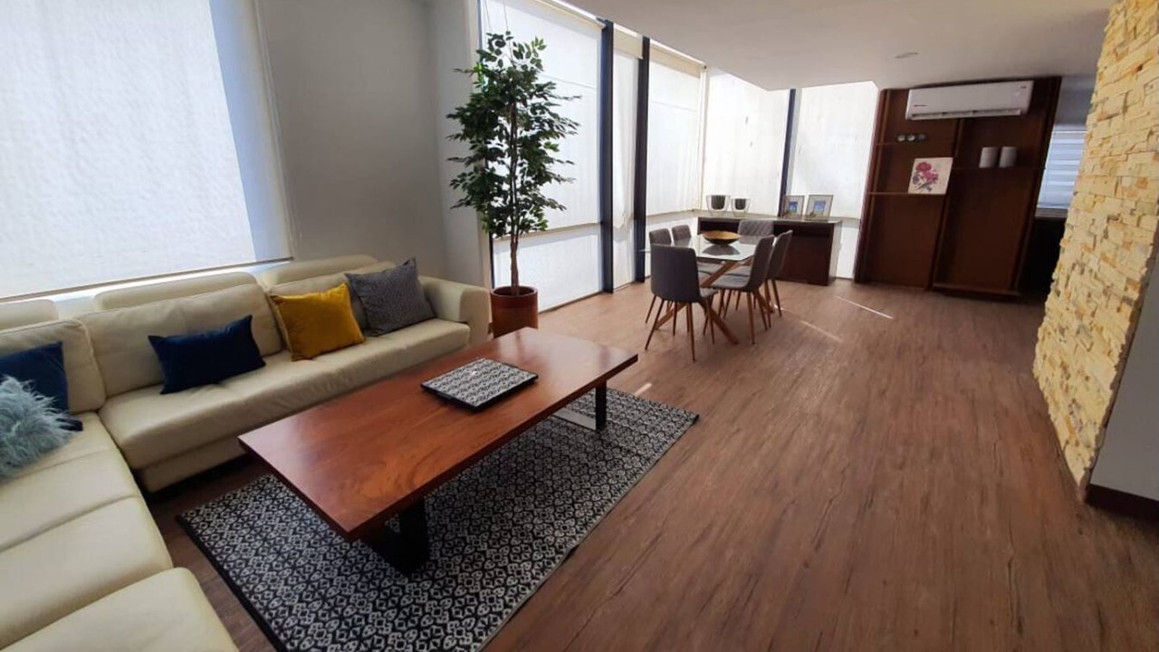 Photo of Livingroom in Financial District