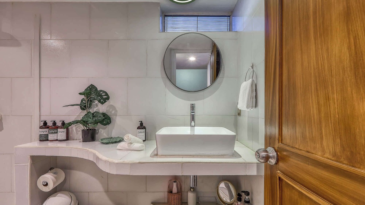 Photo of Bathroom in Isla Iguana