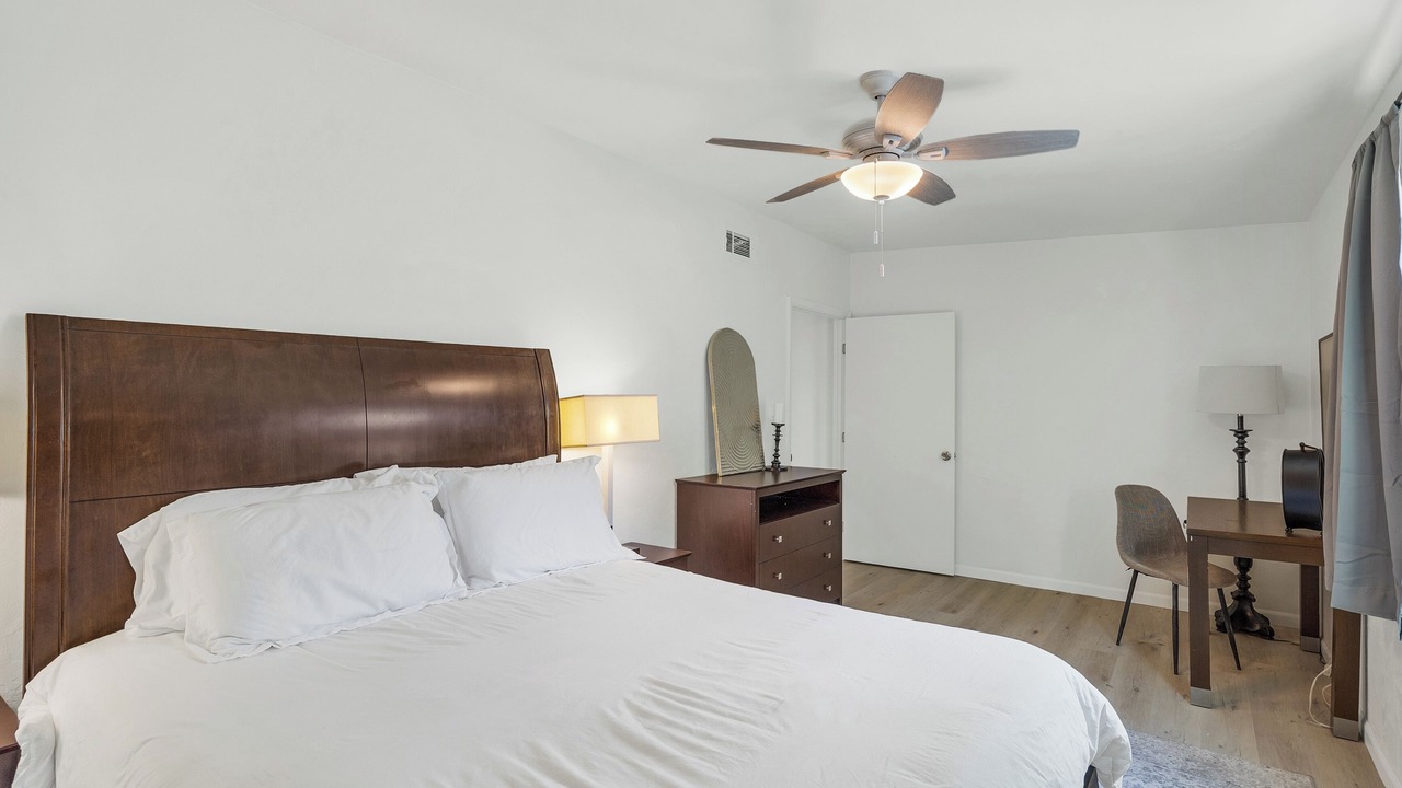 Photo of Bedroom in Blenman-Elm