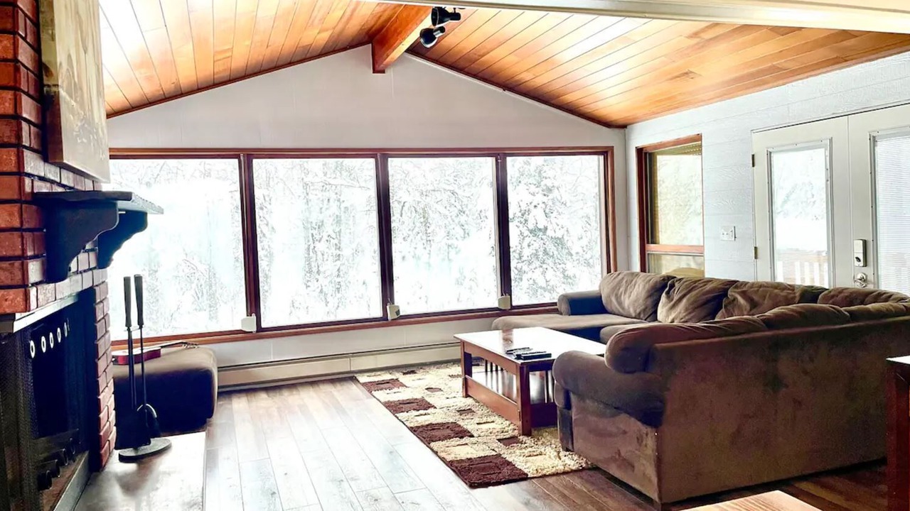 Photo of Livingroom in Fishhook