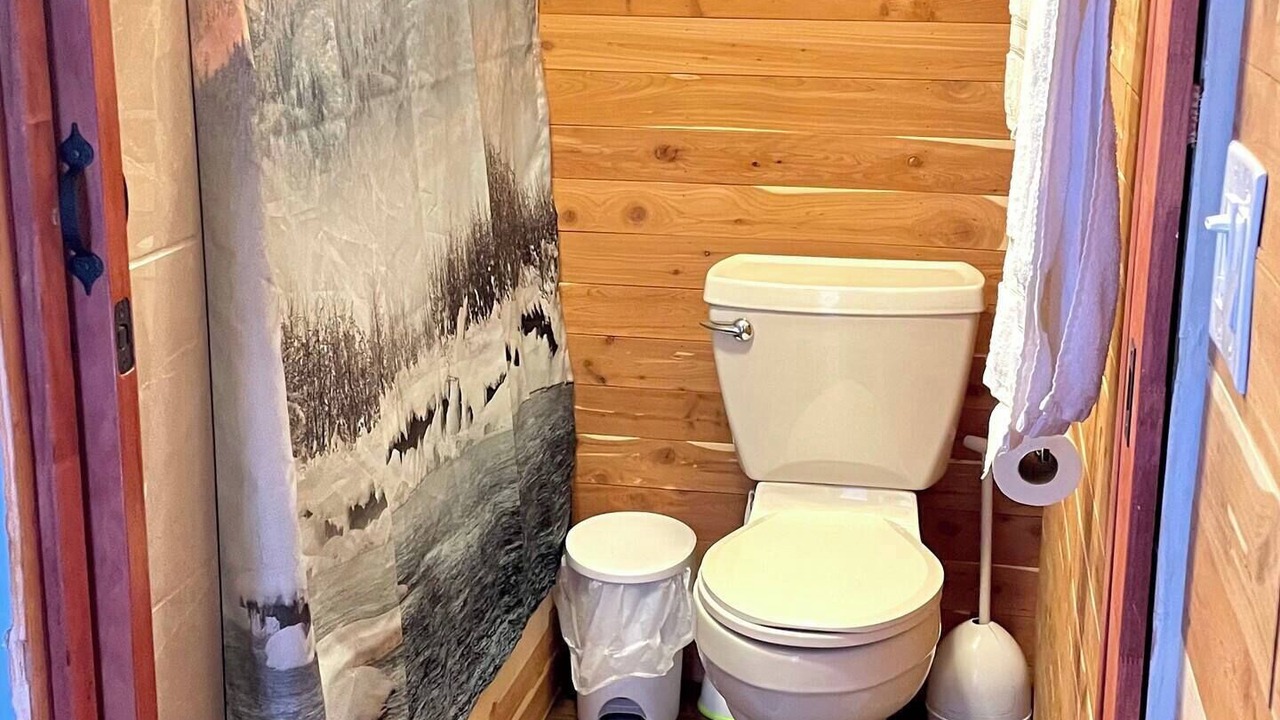 Photo of Bathroom in Fishhook