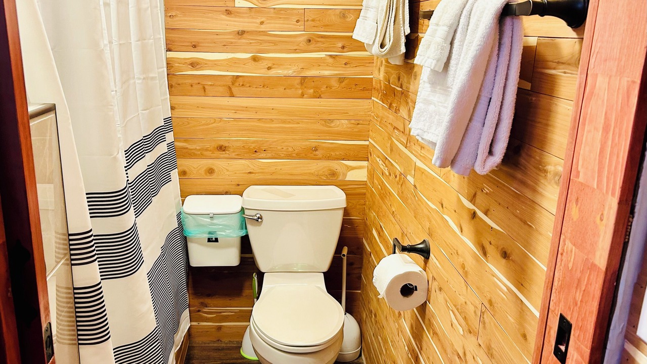 Photo of Bathroom in Fishhook