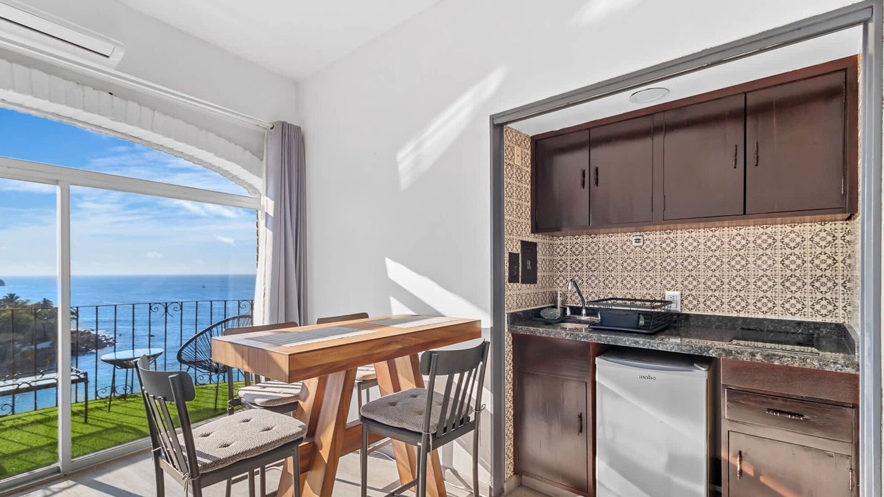 Photo of Kitchen in South Shore Hotel Area