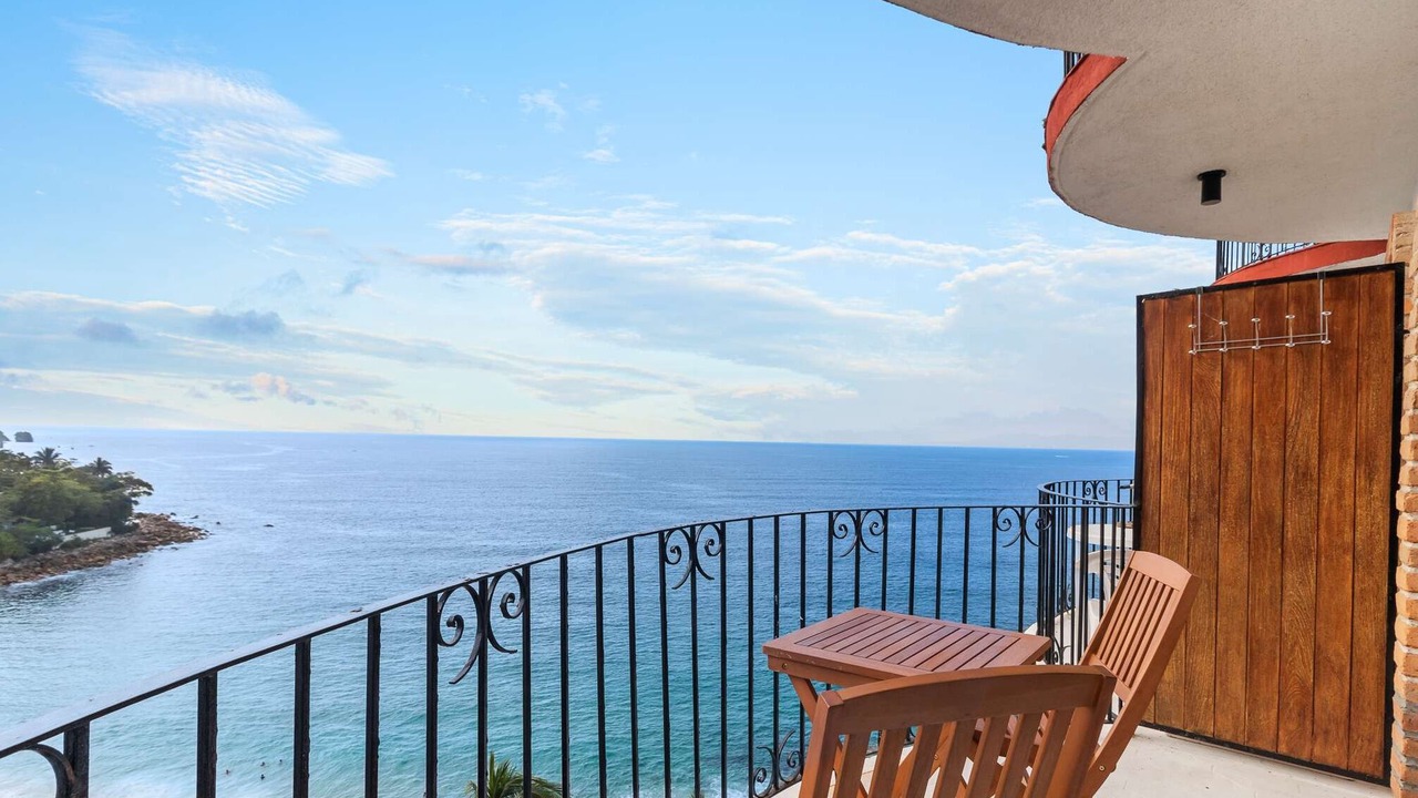 Photo of Patio Balcony in South Shore Hotel Area