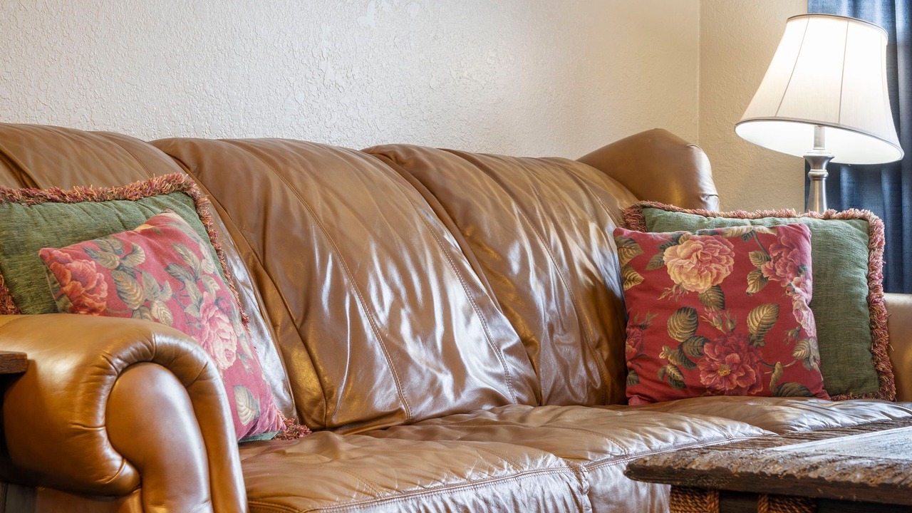 Photo of Livingroom in Notch Estates