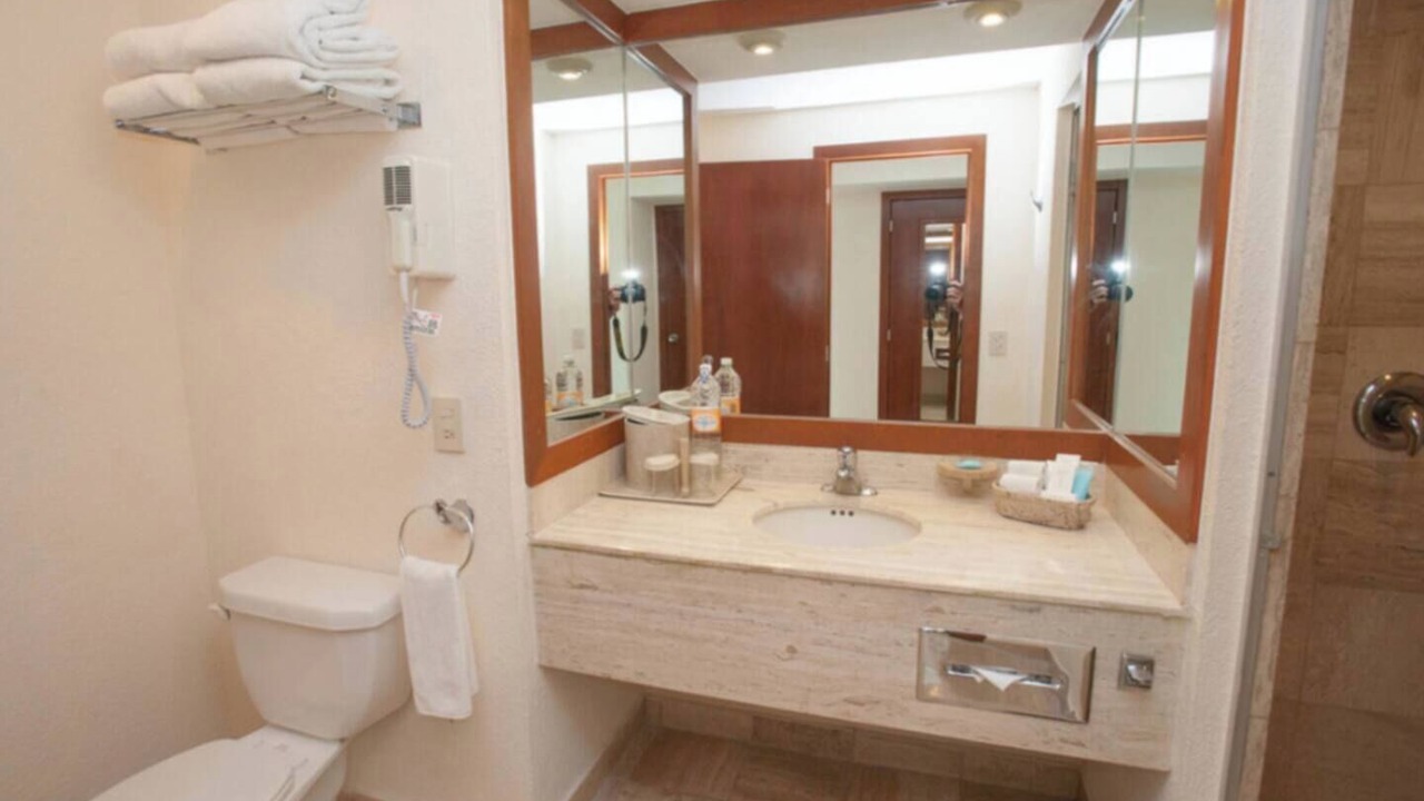 Photo of Bathroom in Isla Iguana