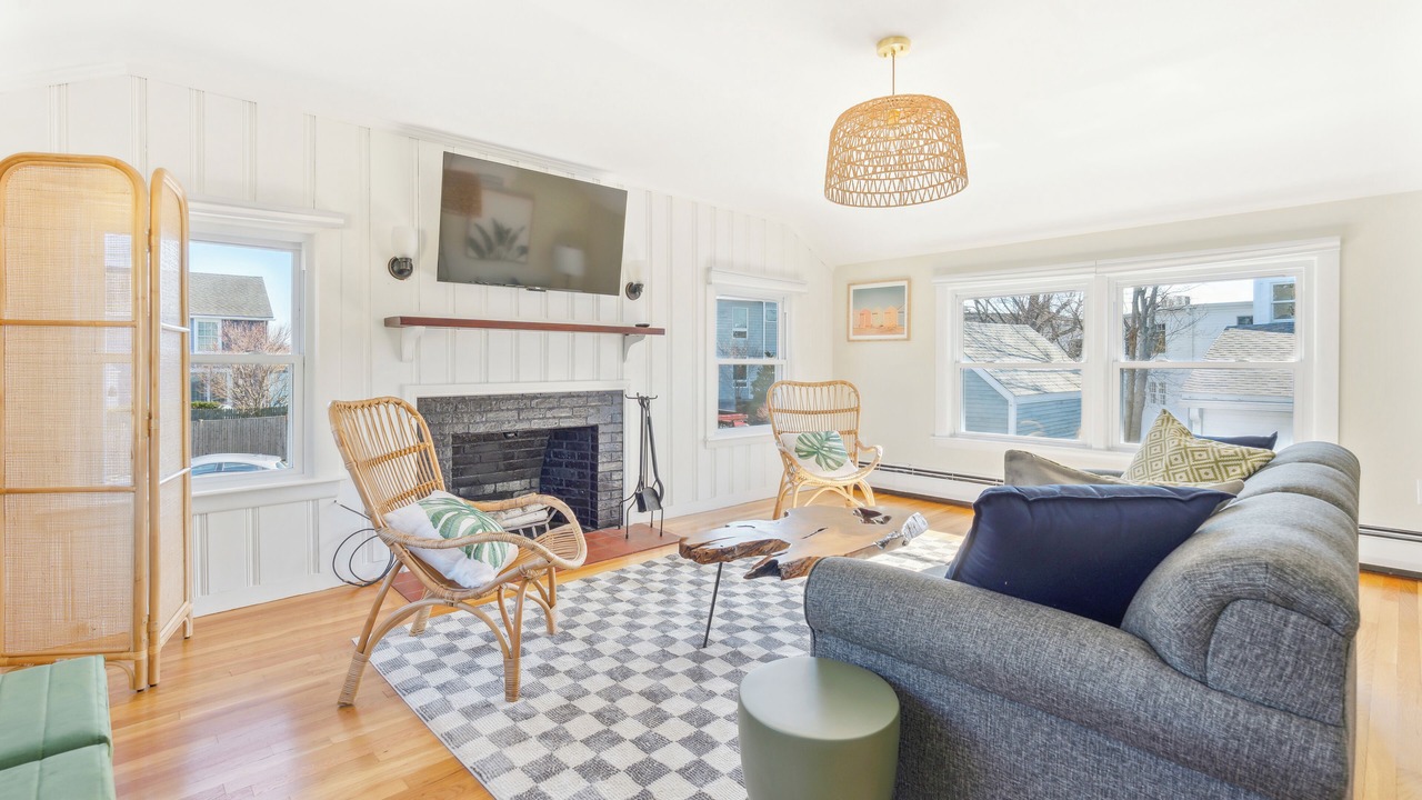Photo of Livingroom in Marblehead