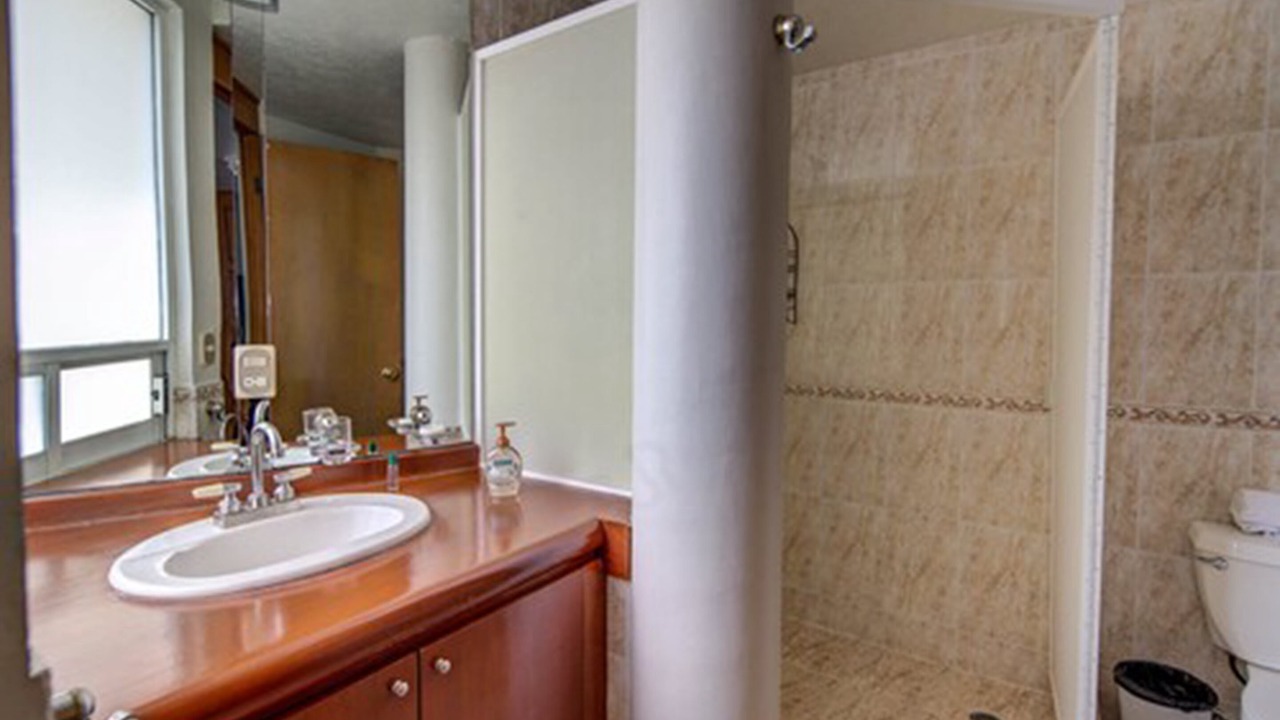 Photo of Bathroom in Bosques de las Lomas