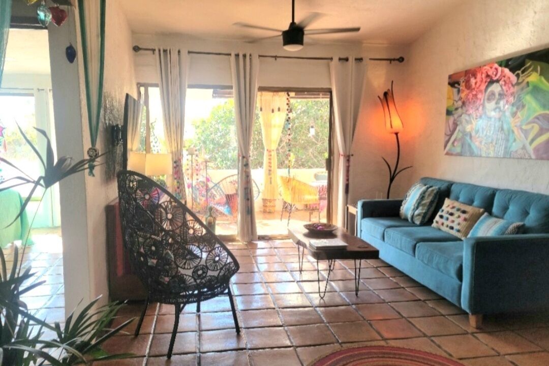 Photo of Livingroom in Romantic Zone