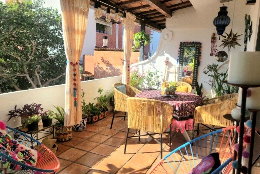 Photo of Outdoor in Romantic Zone