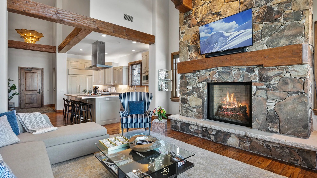 Photo of Livingroom in Empire Pass