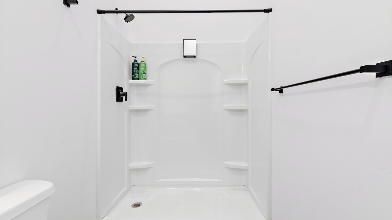 Photo of Bathroom in People's Freeway