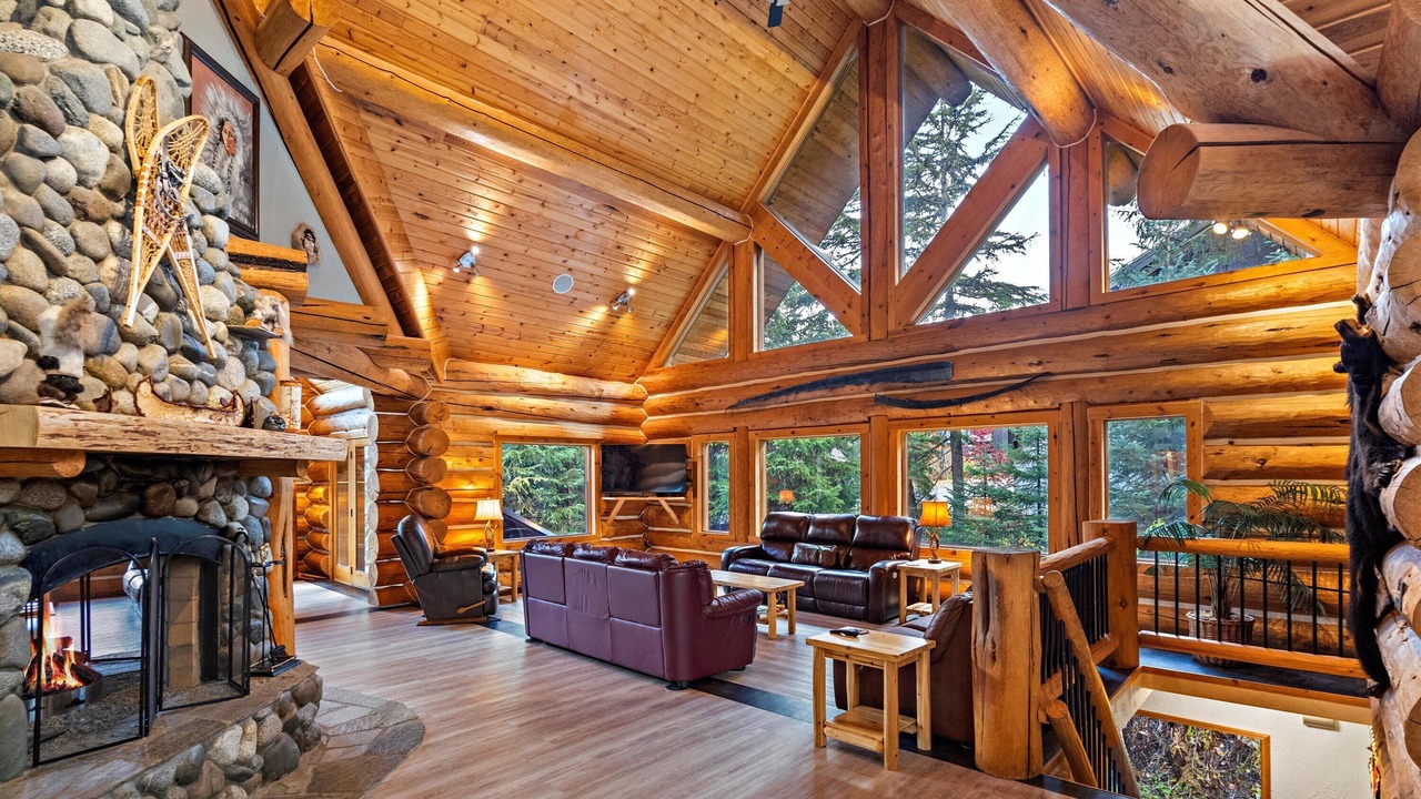 Photo of Bedroom in Alyeska