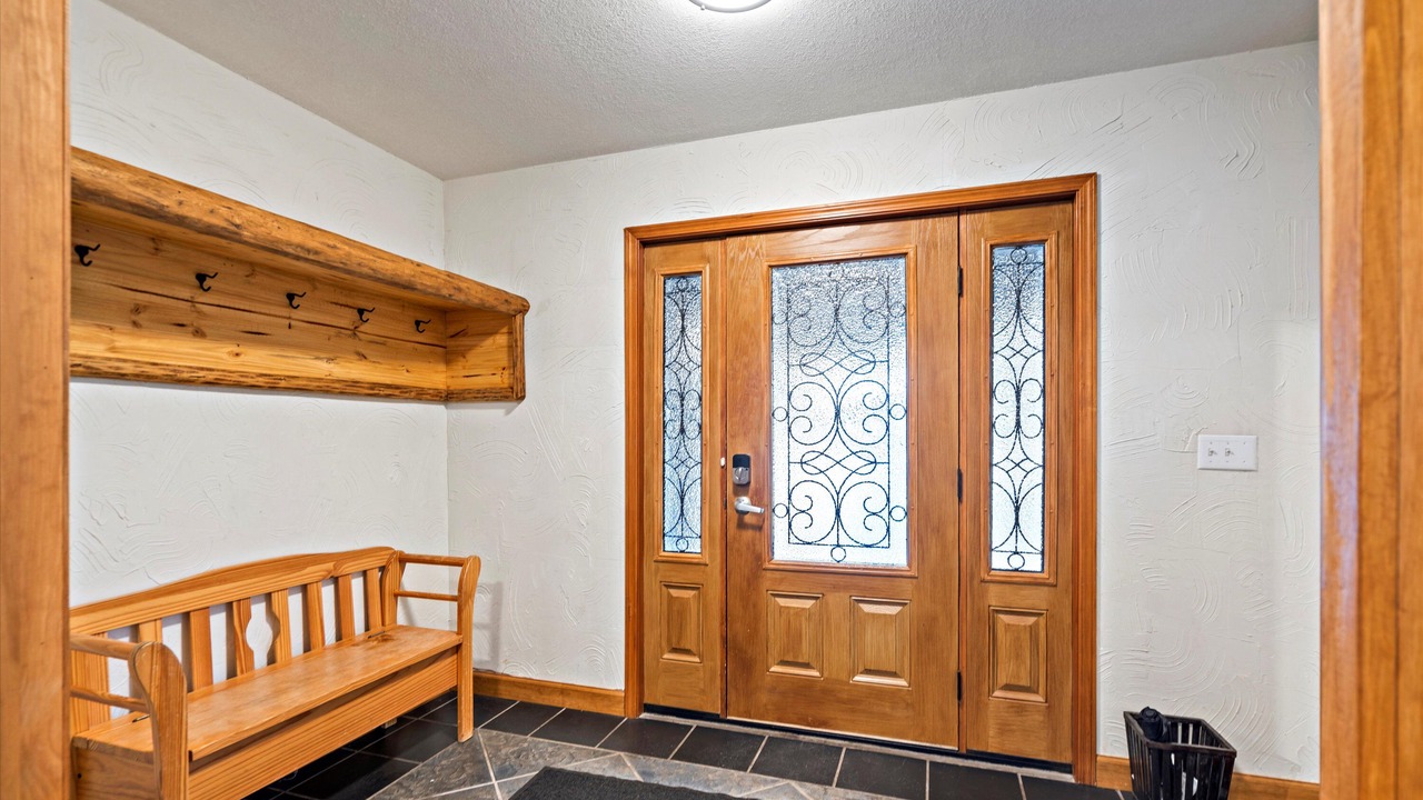 Photo of Bedroom in Alyeska
