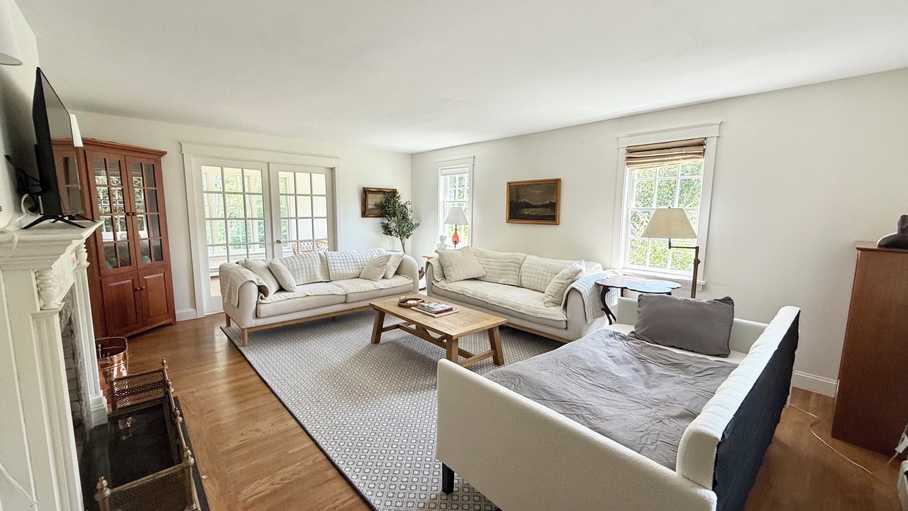Photo of Bedroom in Mid-Coast and Islands