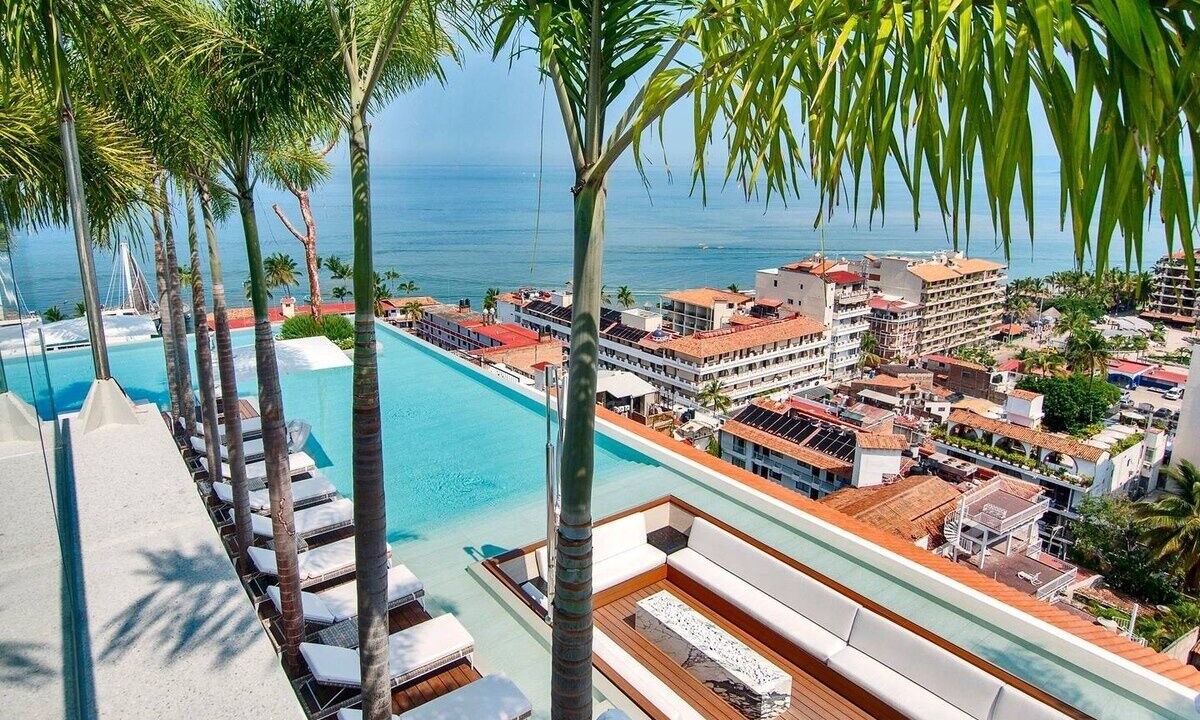 Photo of Outdoor in Romantic Zone