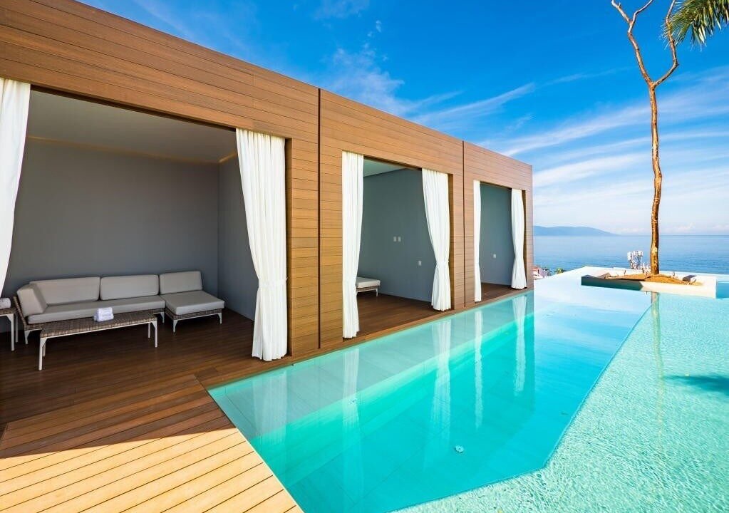 Photo of Outdoor in Romantic Zone