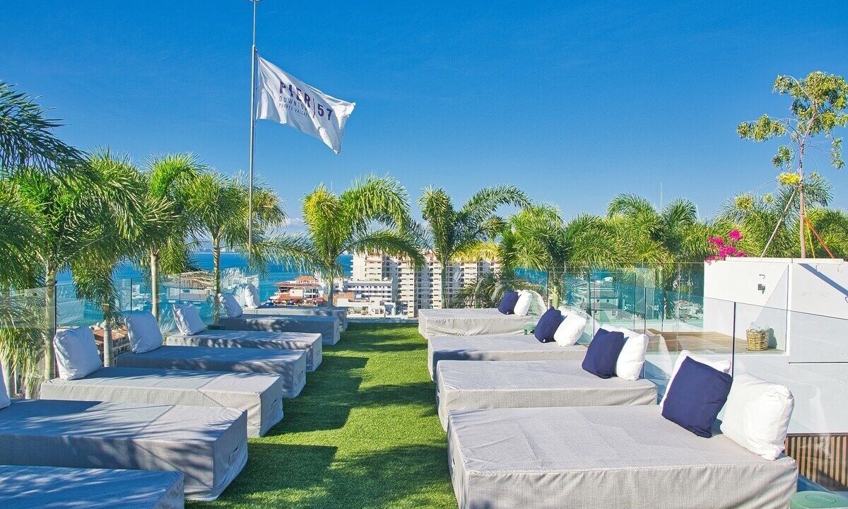 Photo of Outdoor in Romantic Zone