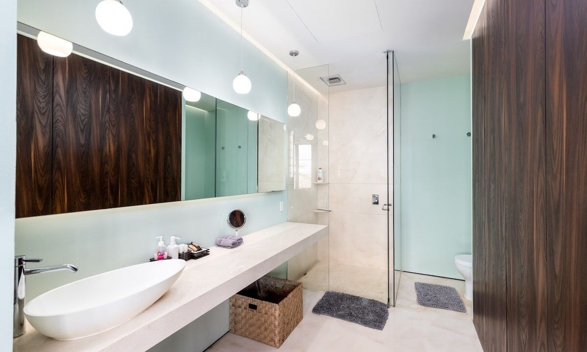 Photo of Bathroom in Romantic Zone