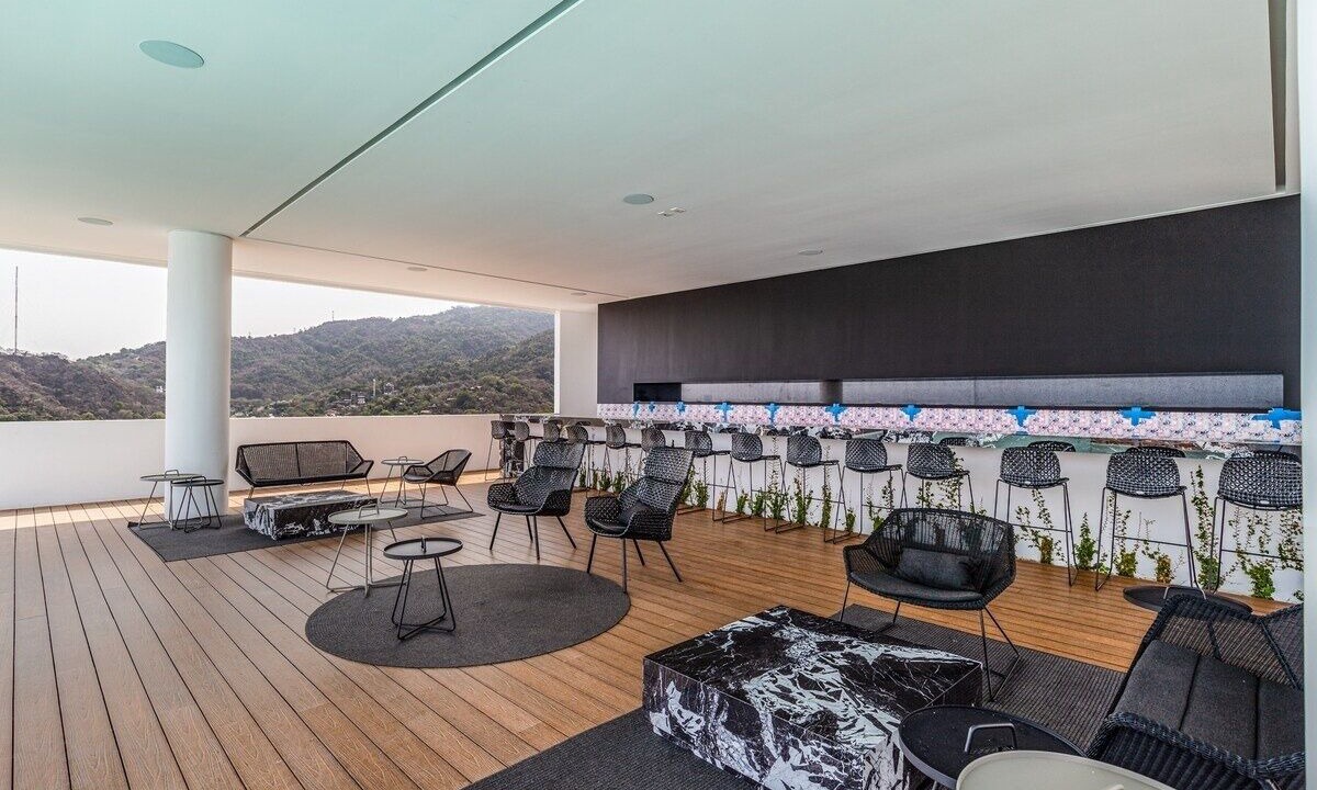 Photo of Outdoor in Romantic Zone