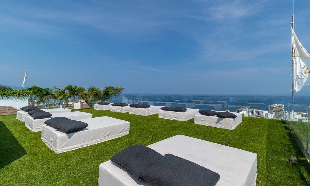 Photo of Outdoor in Romantic Zone