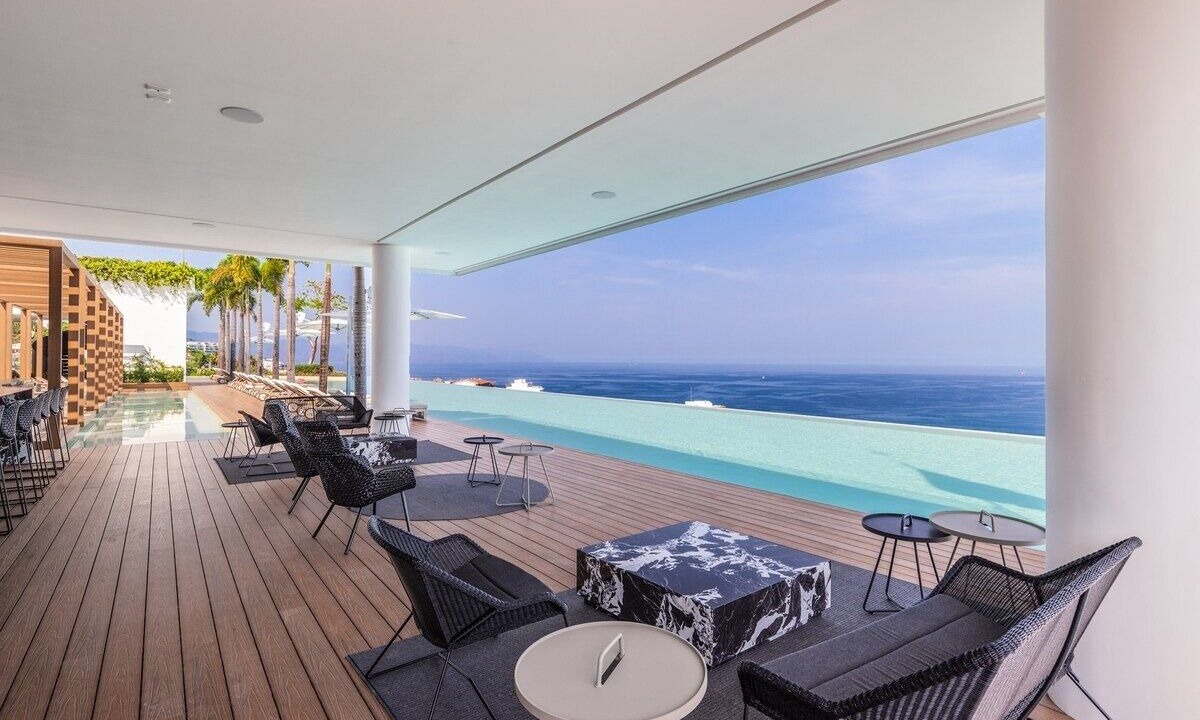 Photo of Outdoor in Romantic Zone