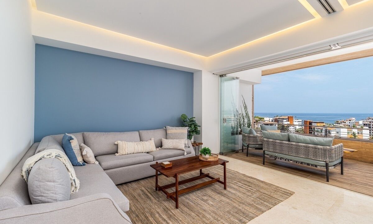 Photo of Livingroom in Romantic Zone