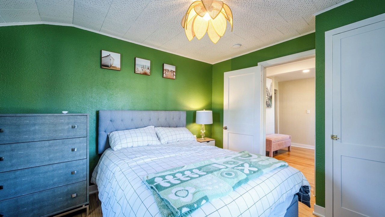 Photo of Bedroom in Paw Paw Lake