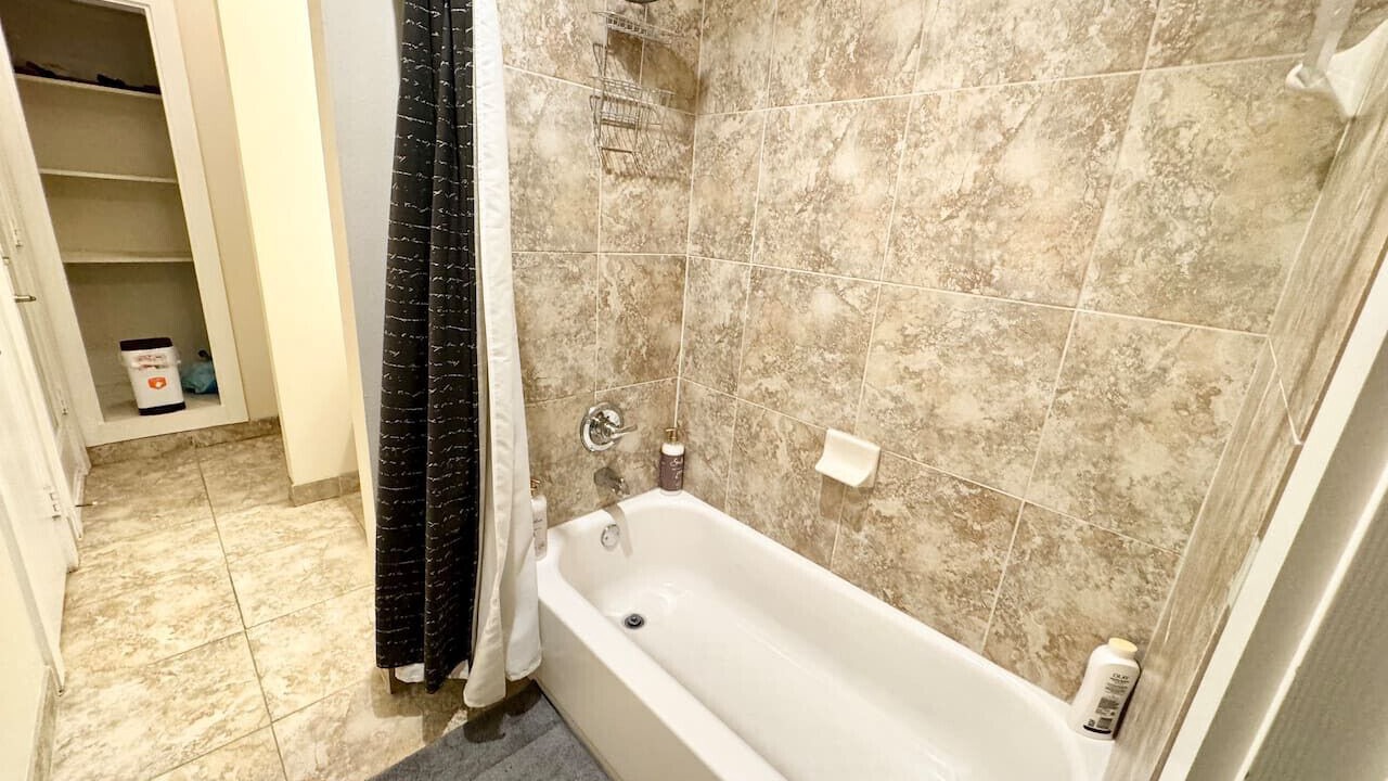 Photo of Bathroom in Deep Ellum