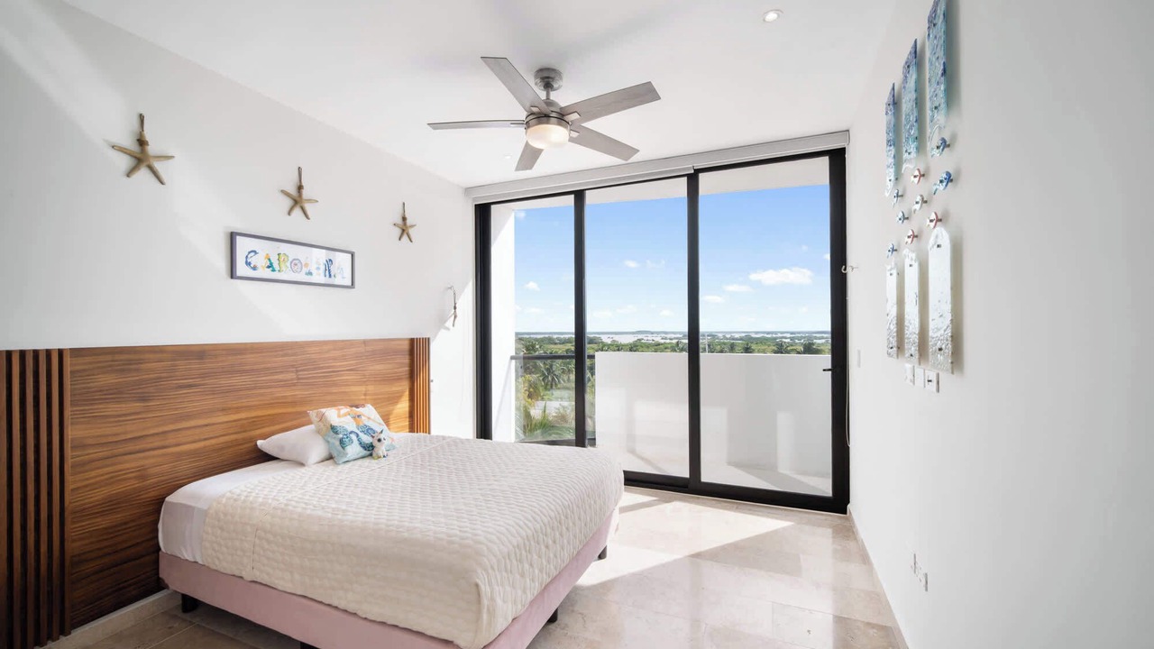 Photo of Bedroom in Miramar