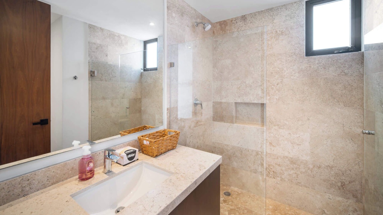 Photo of Bathroom in Miramar
