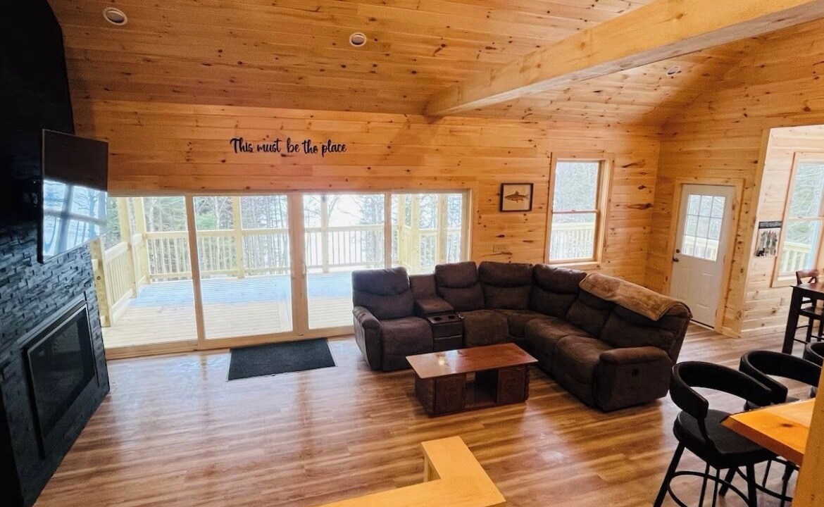 Photo of Livingroom in Pittsburg
