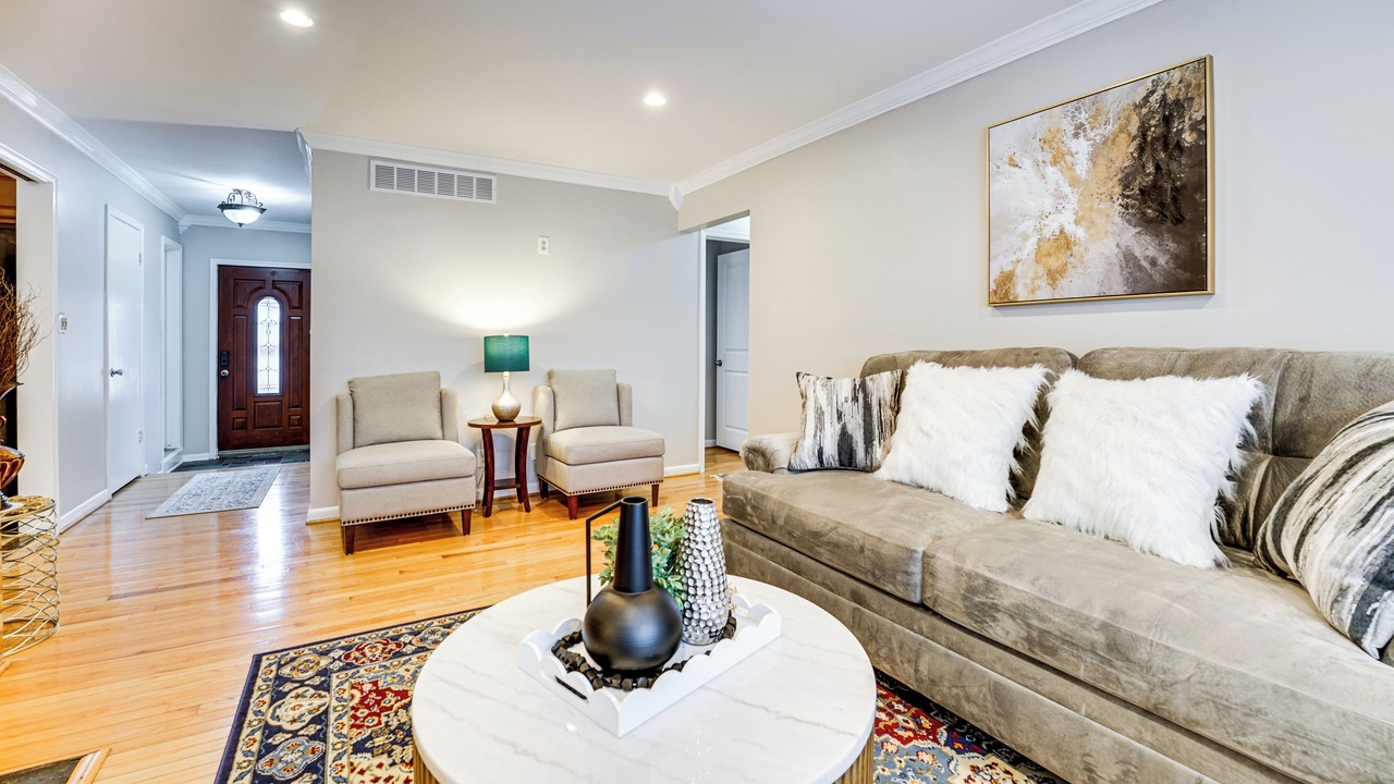 Photo of Livingroom in Farmington Hills