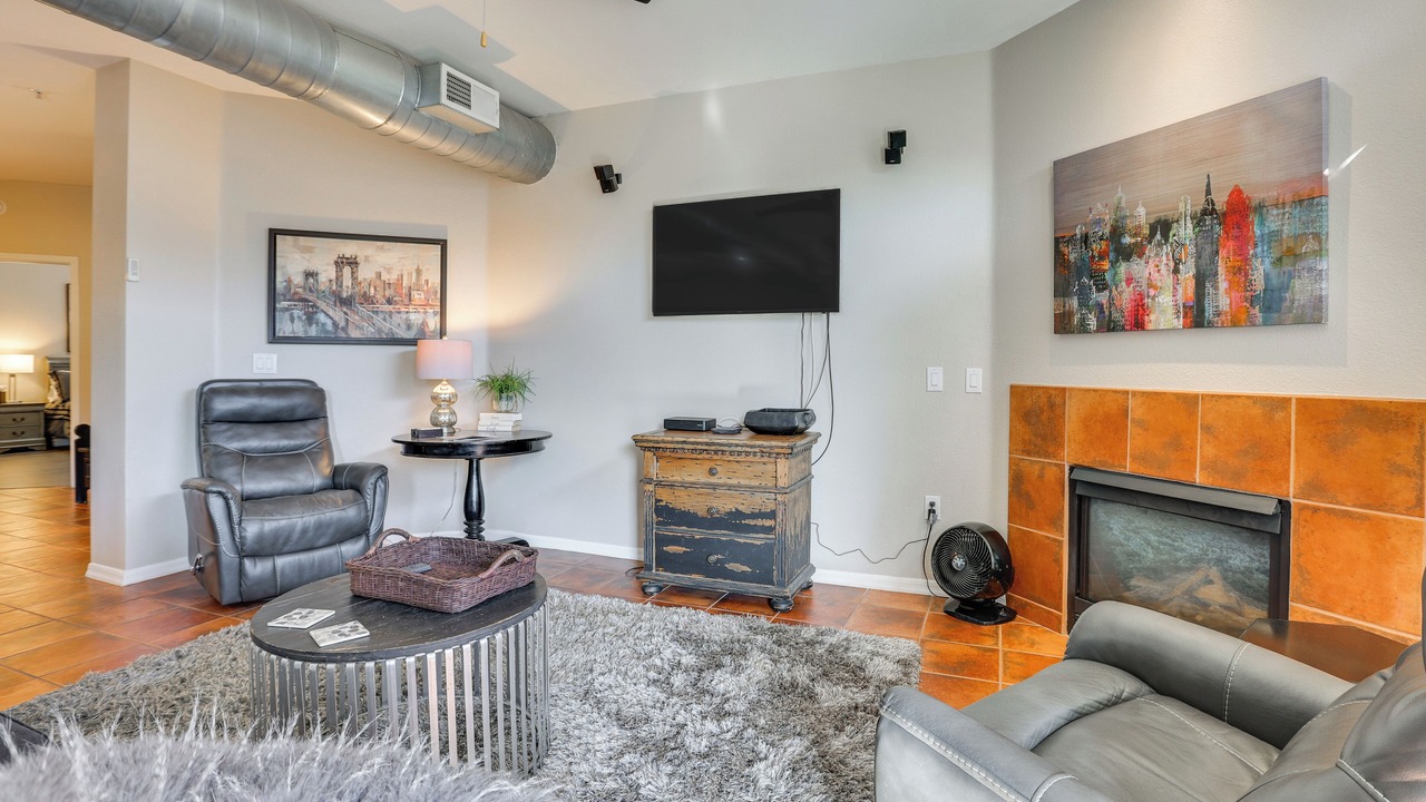 Photo of Livingroom in Camelback East
