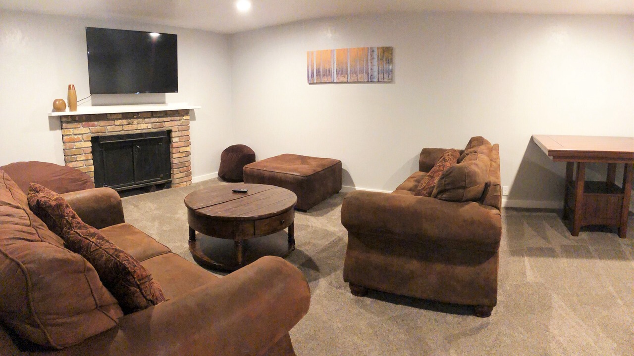 Photo of Livingroom in Millcreek