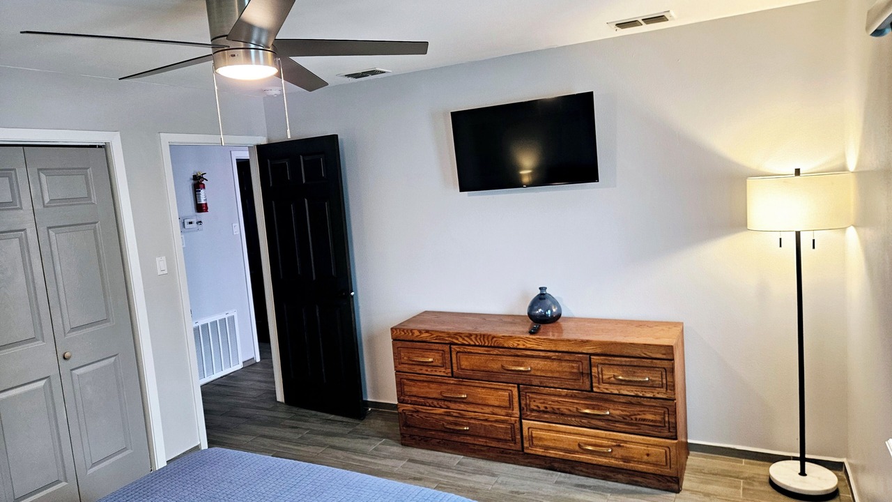 Photo of Bedroom in Edinburg