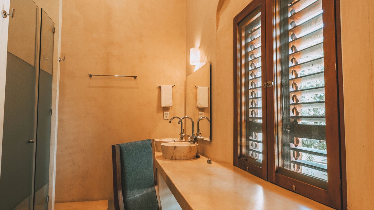 Photo of Bathroom in Tekit