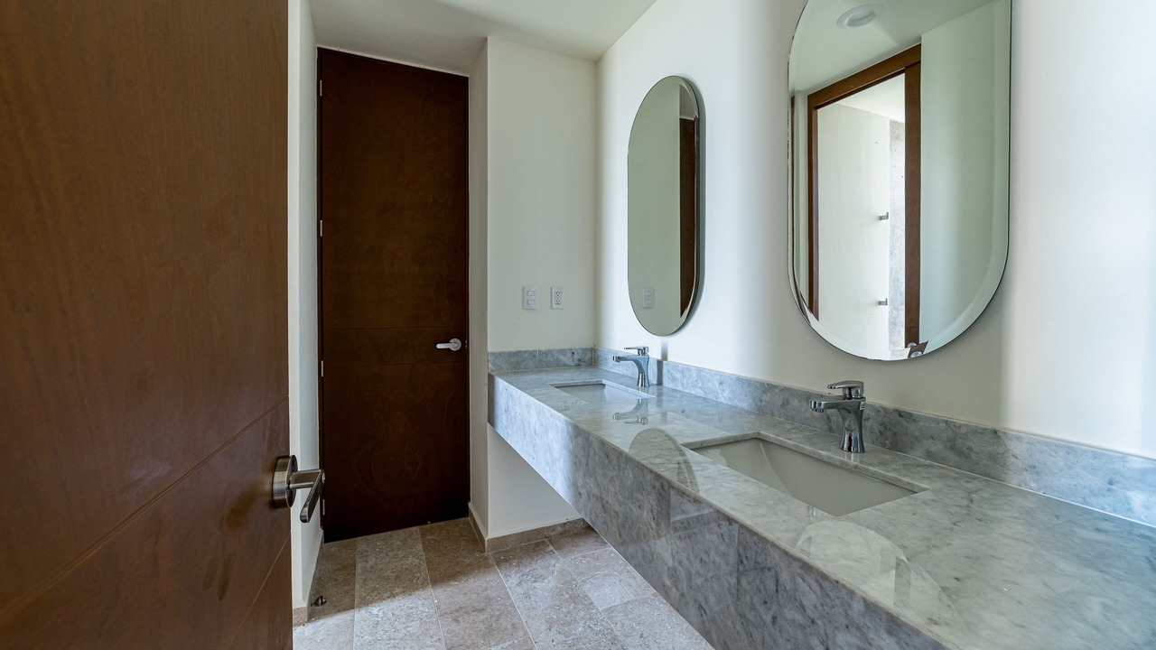 Photo of Bathroom in Miramar