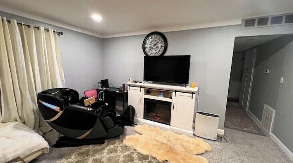 Photo of Livingroom in Dearborn Heights