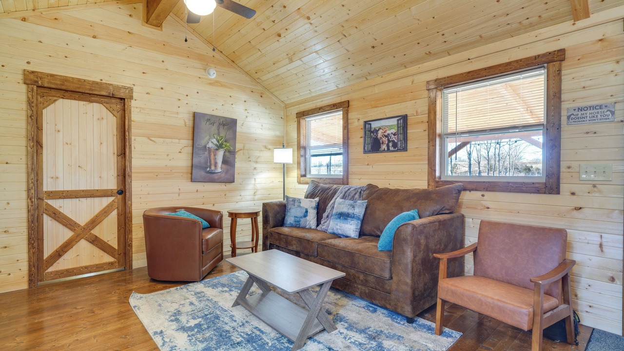 Photo of Livingroom in La Grange