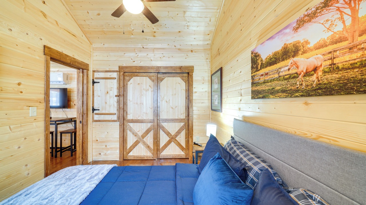 Photo of Bedroom in La Grange
