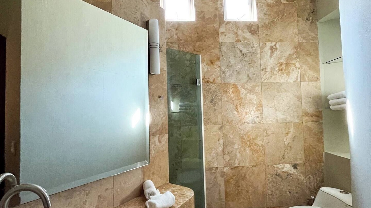 Photo of Bathroom in Zona Expo
