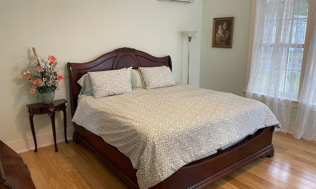 Photo of Bedroom in Brownsville