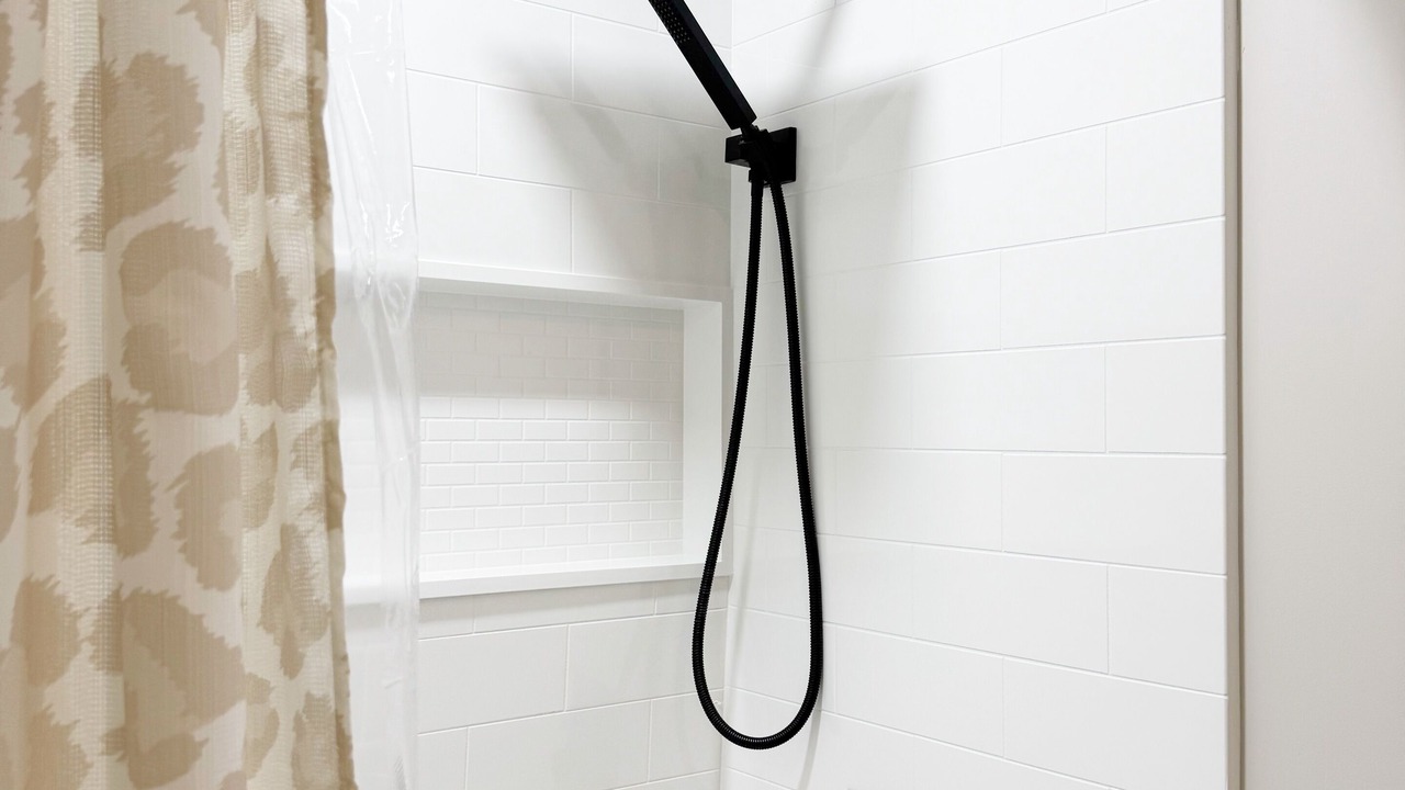 Photo of Bathroom in Newburgh